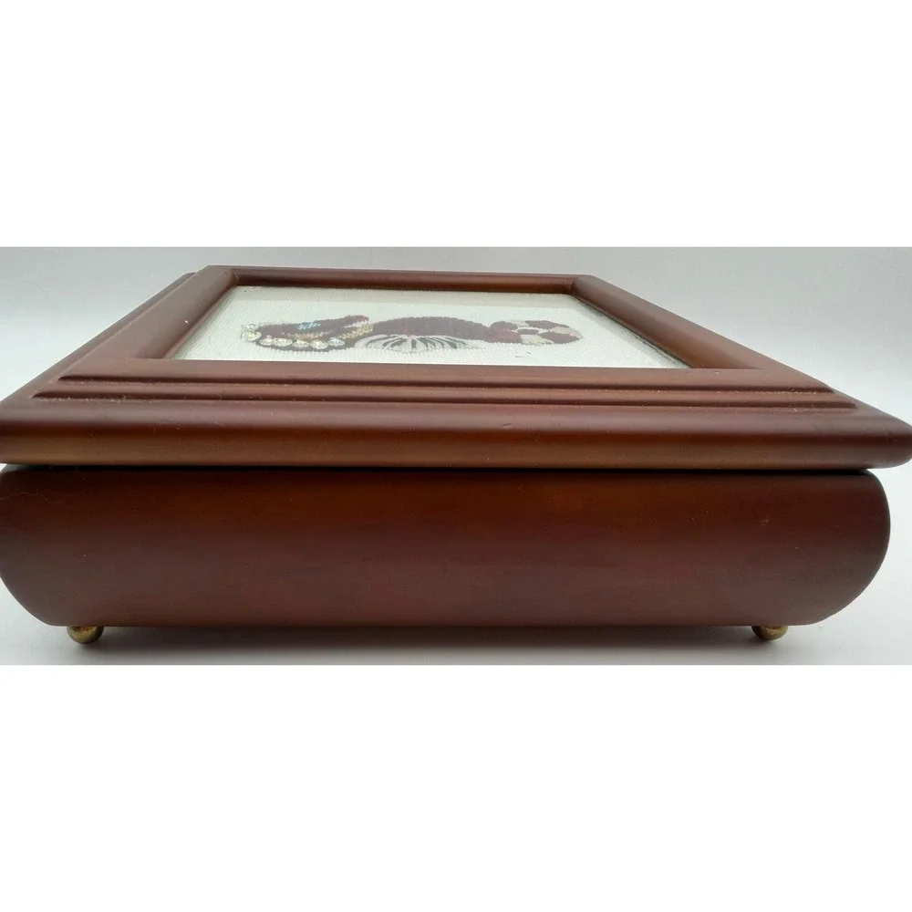 Vintage Wood Jewelry‎ Keepsake Box Seahorse Needlepoint Sequins Nautical Decor